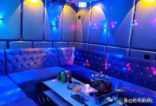 倒闭！倒闭！曾经的年轻人“聚会圣地”，如今为何无人问津了？