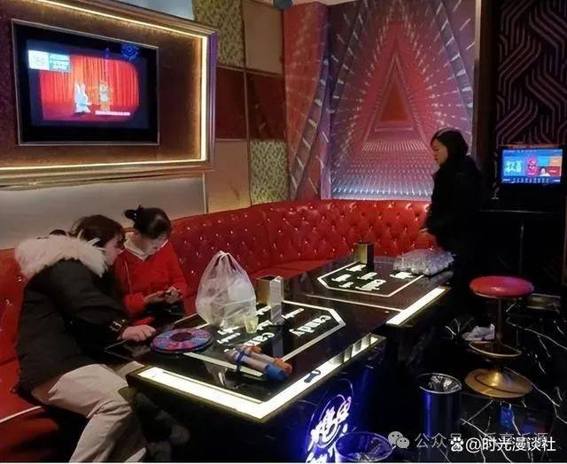 倒闭！倒闭！曾经的年轻人“聚会圣地”，如今为何无人问津了？