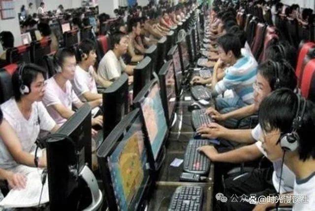 倒闭！倒闭！曾经的年轻人“聚会圣地”，如今为何无人问津了？