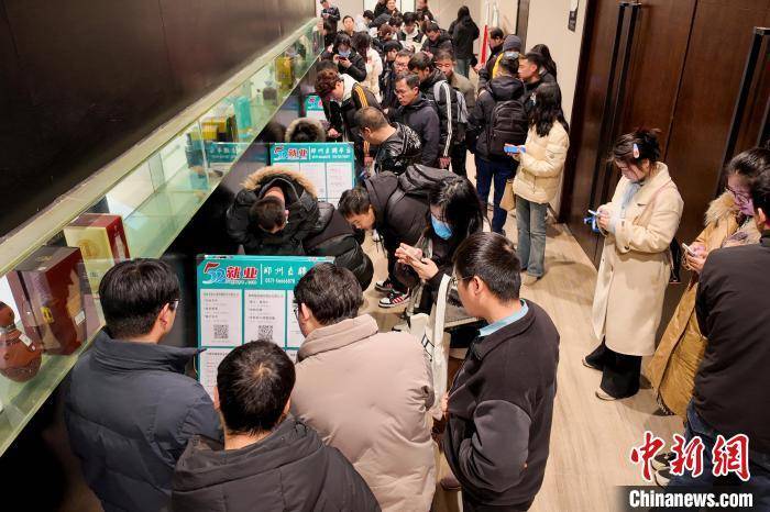 百家名企齐聚河南郑州招聘 提供9700余个岗位