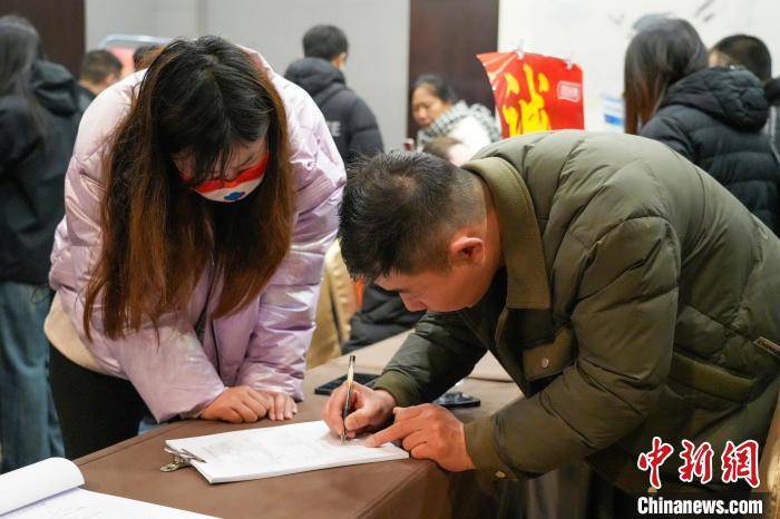 百家名企齐聚河南郑州招聘 提供9700余个岗位